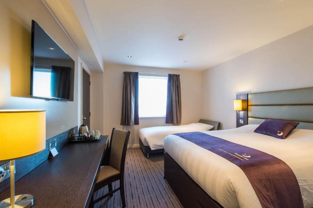 Premier Inn Oldham - Broadway 외부 사진