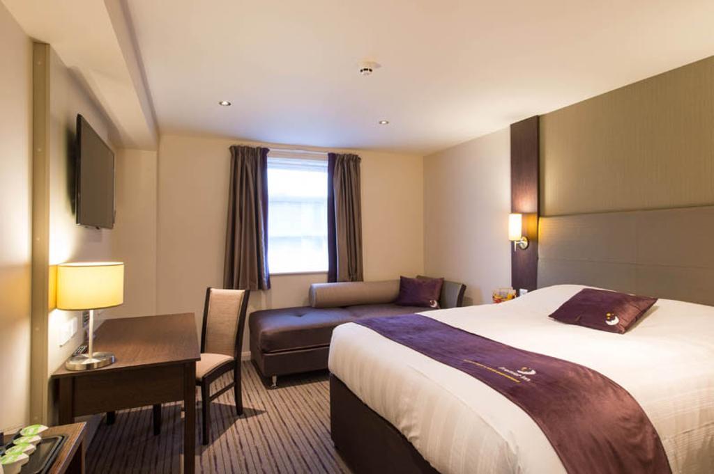 Premier Inn Oldham - Broadway 외부 사진
